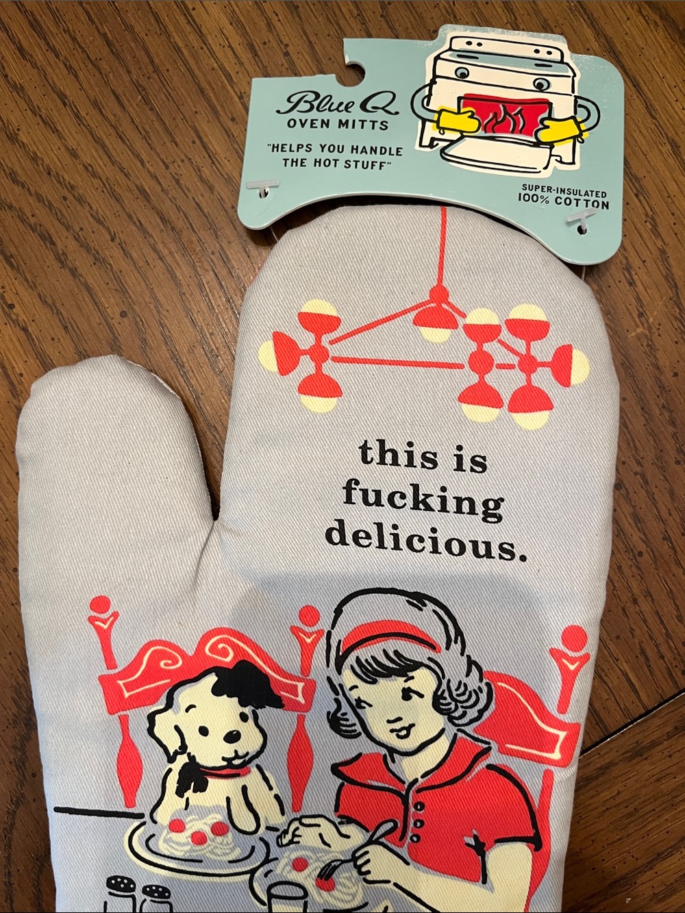 Blue Q "This is F***ing Delicious"‎ Retro Diner Oven Mitt, new - Picture 3 of 8